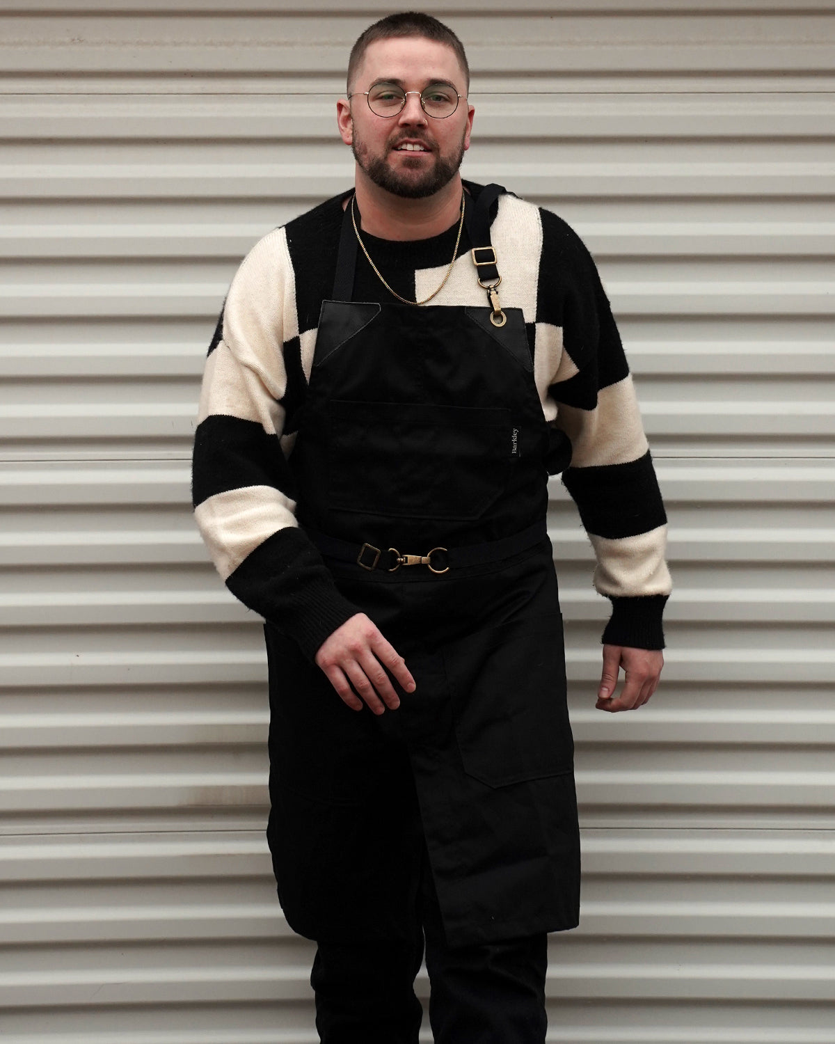 Black Front-Buckle Apron – Barkley